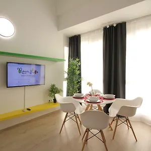 verificați disponibilitatea